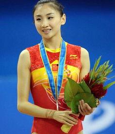 何雯娜最新恋情爆料,甜蜜恋情引网友热议 第1张 何雯娜最新恋情爆料,甜蜜恋情引网友热议 第1张